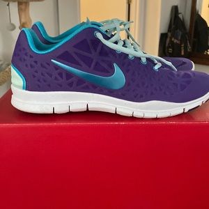 Nike Womens 9.5